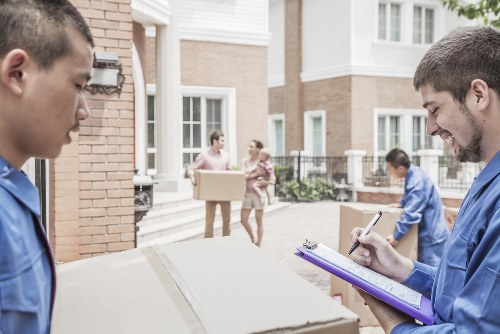 Home moving team planning a Bermondsey relocation with local access considerations