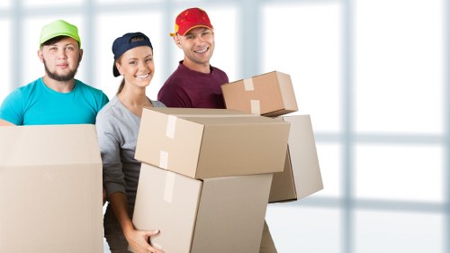 Student moving van support in Bermondsey near residential flats