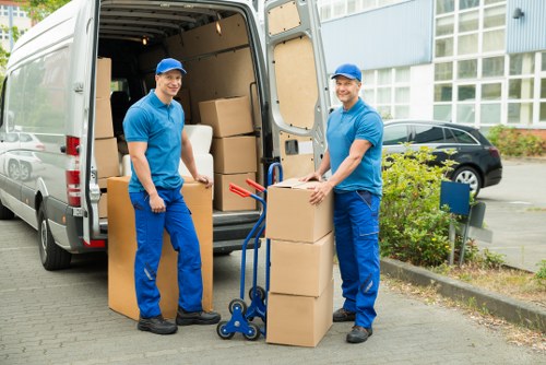 Local mover assisting with access and loading in Bermondsey